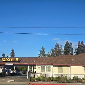 National 9 Motel